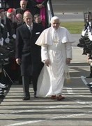 pope arriving at luton airport
