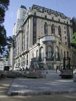 Concrete block pavement installation in Buenos Aires.